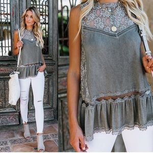 Worn a few times. Great condition